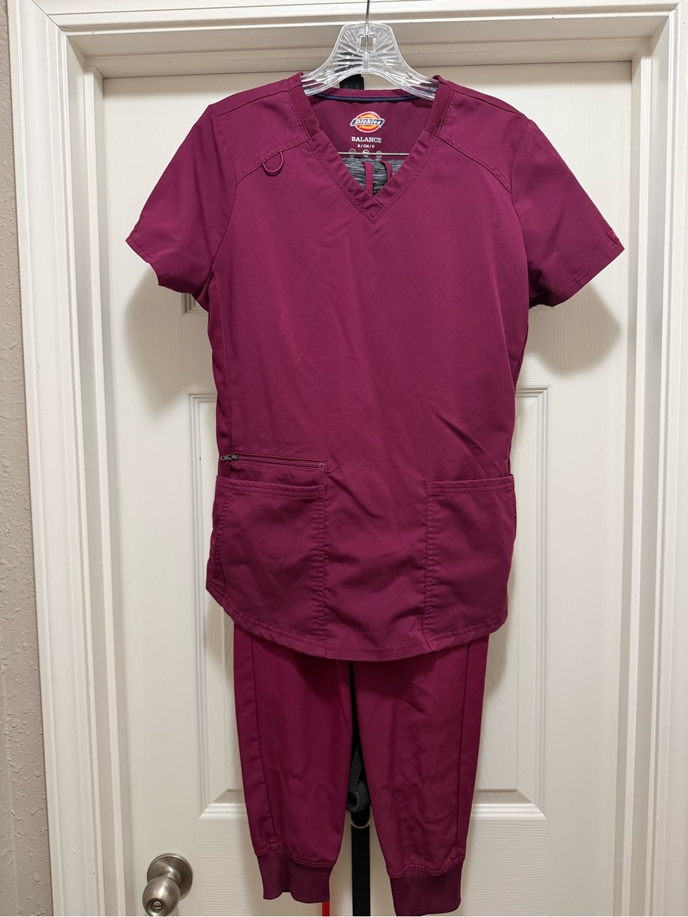Dickies Women's Jogger Scrub Set - Burgundy